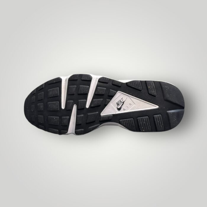 Nike Air Huarache - Image 5