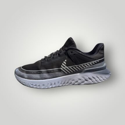 NIKE LEGEND REACT 2 SHIELD