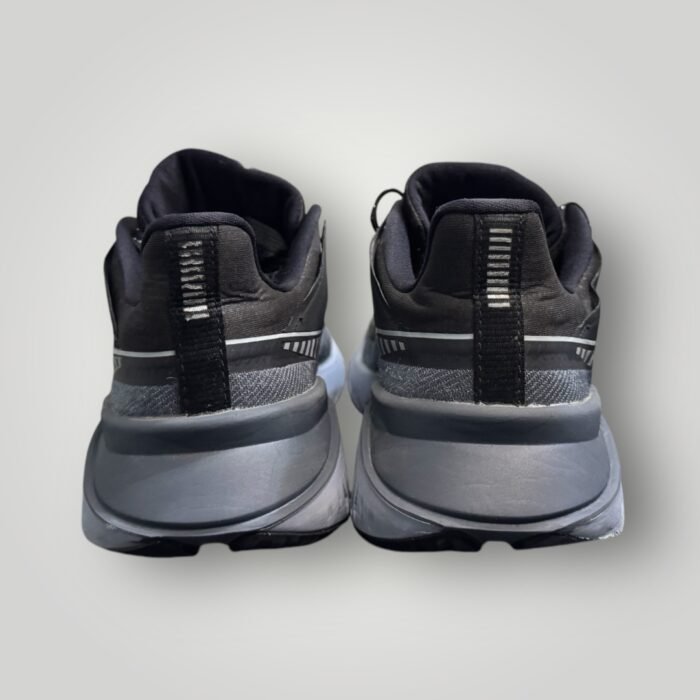 NIKE LEGEND REACT 2 SHIELD - Image 4
