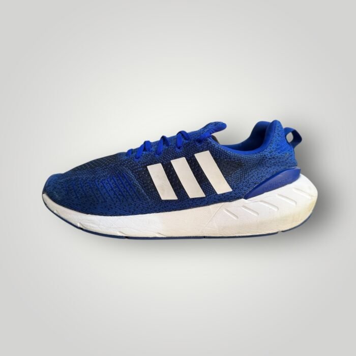 ADIDAS SWIFT RUN 22 - Image 1