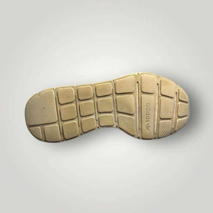 ADIDAS SWIFT RUN - Image 4