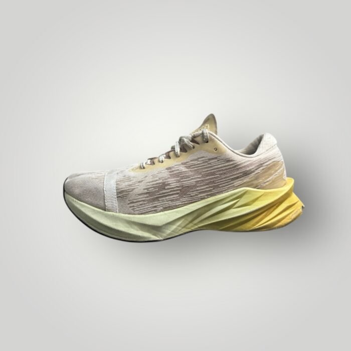 ASICS NOVA BLAST 3 - Image 1