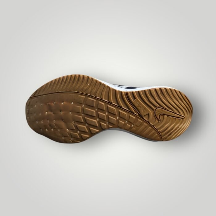NIIKE AIR ZOOM V0MERO 16 - Image 5